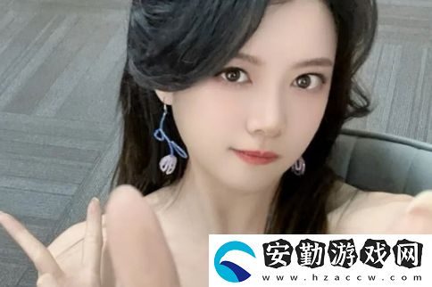 駱歆回應(yīng)年收入才16萬(wàn)
