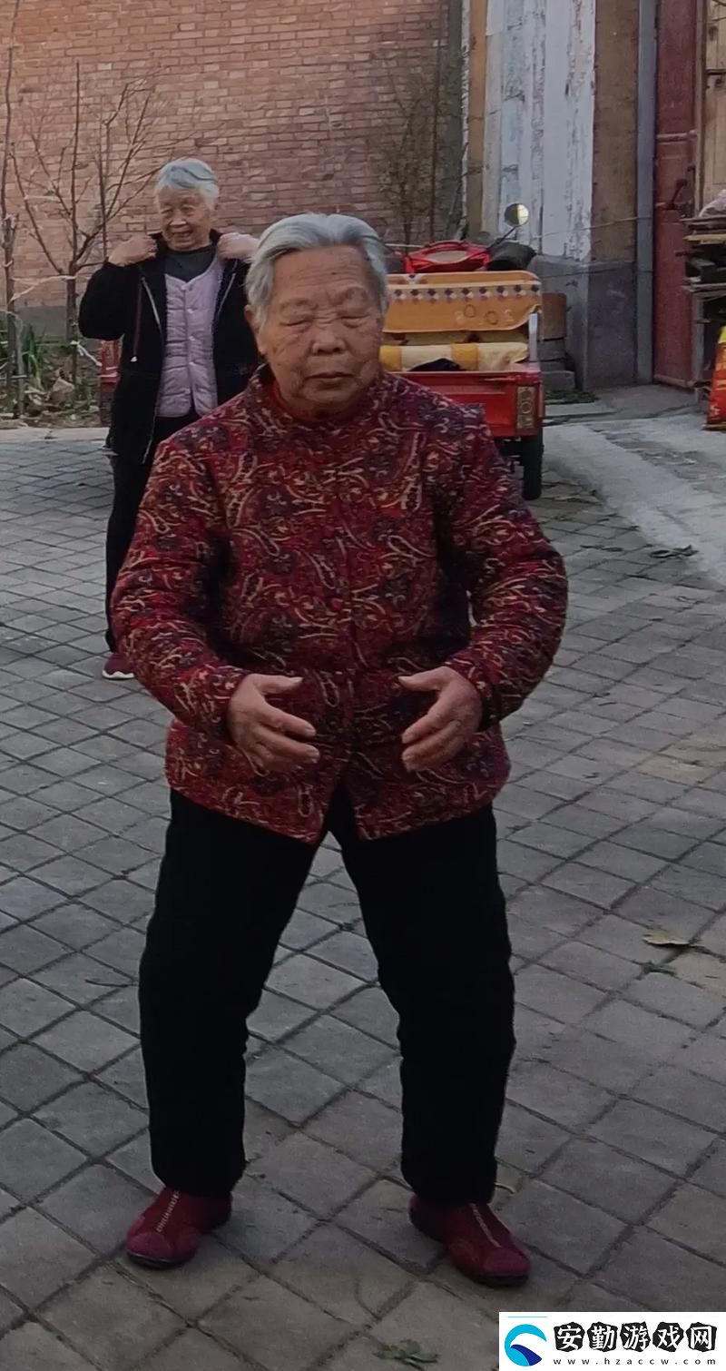真人老太太實(shí)戰(zhàn)鏢客視頻最新動態(tài)用戶熱議