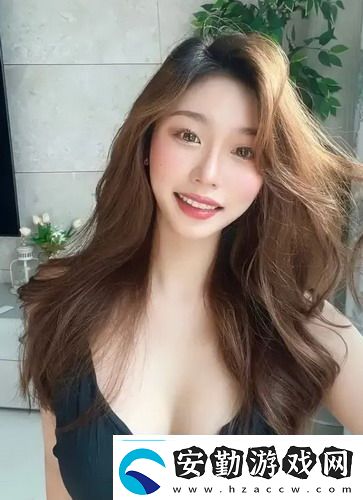紅蓮兩瓣夾玉柱凝聚了多少人生哲理！網(wǎng)友感嘆