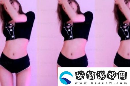 擠進(jìn)毛都沒長的小縫里
