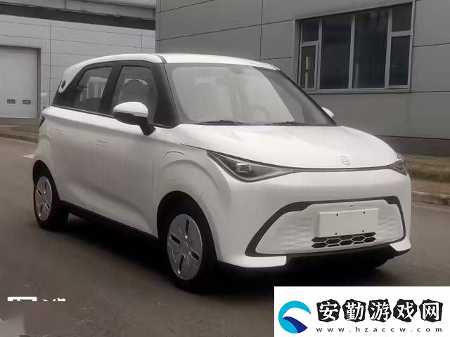 奇瑞QQ概念車(chē)驚艷亮相！流媒體后視鏡+無(wú)門(mén)把手